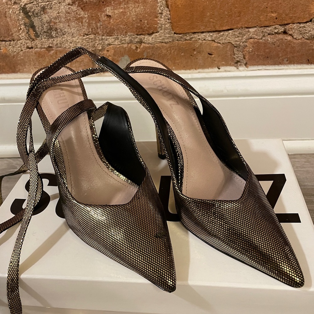 Schutz pumps